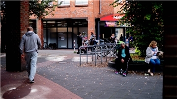 Der Platz um den „Penny“ in der Hafenstraße ist ein Problemfall, dem sich Anwohner stellen möchten. Beispielhaft sollen dabei Veranstaltungen und Aktionen sein. 