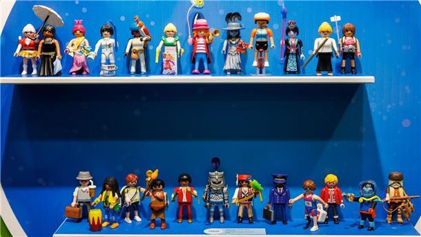 Playmobil-Mutterkonzern streicht rund 700 Stellen Der Playmobil-Mutterkonzern baut weltweit rund 700 Stellen ab, davon rund 370 in Deutschland.