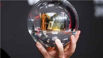 Der Preis „1Live Krone“: Nach zwei Jahren mit pandemiebedingten Sonderausgaben geht die Preisverleihung „1Live Krone“ am 8. Dezember wieder in der Jahrhunderthalle in Bochum über die Bühne.