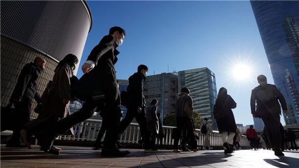 Deutschland löst Japan als Nummer Drei der Weltwirtschaft ab Der private Verbrauch, der in Japan zu mehr als die Hälfte zur Wirtschaftskraft beiträgt, ging um 0,2 Prozent zurück.