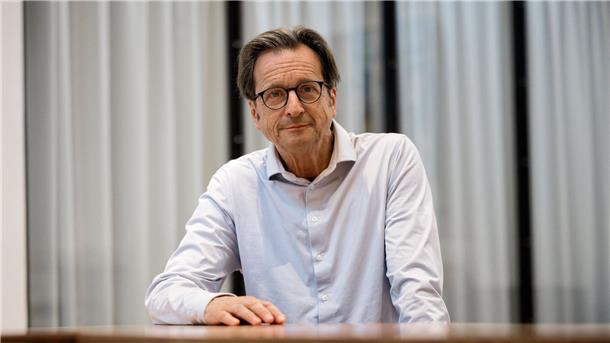 Deutsche hinter dem Verdrängungsvorhang? Der Psychologe Stephan Grünewald legt passend zum Tag der deutschen Einheit ein Psychogramm der Deutschen vor (Archivbild).