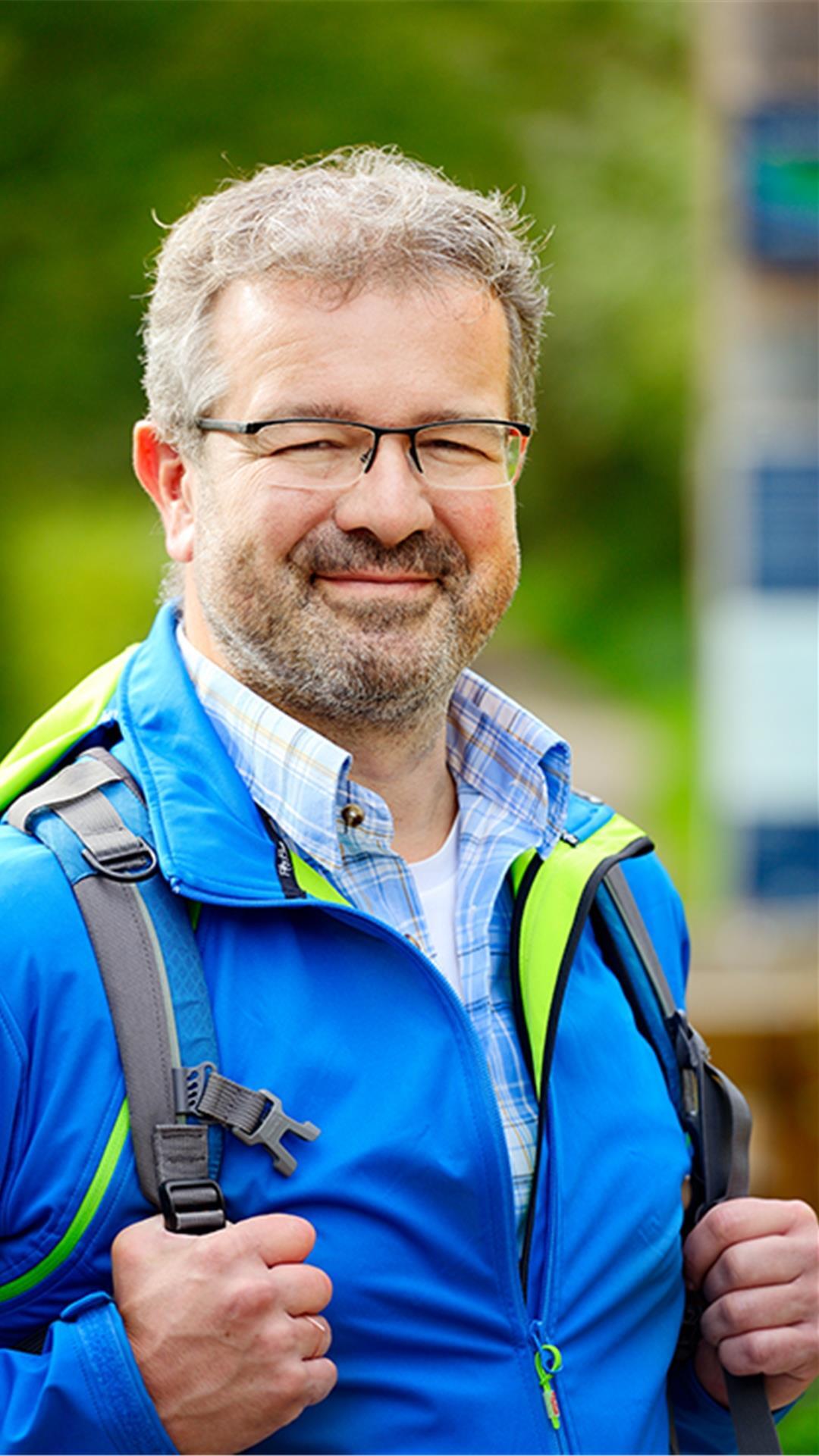 Der Publizist Manuel Andrack, ein echt „Kölscher Jung“ und Deutschlands „Wander-Meister“.