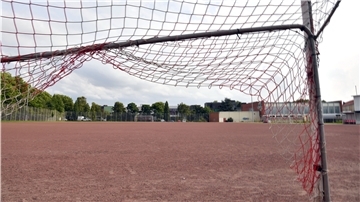 Der Rasenplatz an der Pestalozzistraße muss der neuen Oberschule Lehe weichen, die an diesem Standort errichtet wird. Zudem wird ein Kunstrasenplatz gebaut, der von den Fußballern des FC Sparta genutzt werden wird.