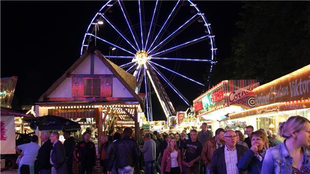 Der Rodenkircher Markt ist das größte und älteste Volksfest der Wesermarsch. Im vergangenen Jahr musste es wegen der Corona-Pandemie abgesagt werden. Im Rathaus in Rodenkirchen laufen nun die Planungen für den diesjährigen Markt.