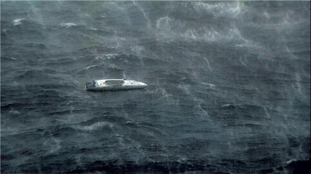 Australien wappnet sich für Zyklon - Extremruderer gerettet Der Ruderer Aurimas Mockus war wegen Sturm „Alfred“ in der Korallensee in Not geraten.