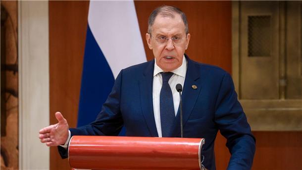 Lawrow und Baerbock bei G20: Schlagabtausch statt Eklat  Der russische Außenminister Lawrow hat sich am Rande des G20-Treffens der Außenminister auch mit seinem US-Amtskollegen Blinken getroffen.