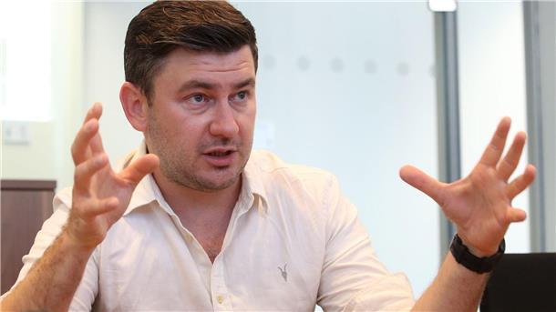 „Tagebuch des Untergangs“ - Glukhovsky rechnet mit Heimat ab Der russische Kultautor Dmitry Glukhovsky schildert in seinem neuen Buch „Wir. Tagebuch des Untergangs“, wie seine Heimat unter Kremlchef Wladimir Putin auf den Abgrund zusteuert. (Archivbild)