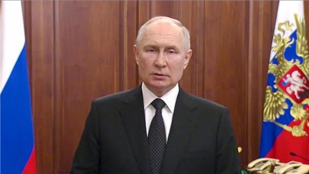 Putin sieht Verrat, Söldner stoppen Vormarsch Der russische Präsident Wladimir Putin spricht zur Nation.