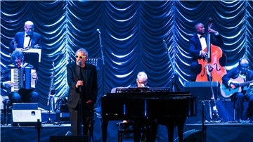 Der Sänger Paolo Conte trat 2023 in der Mailänder Scala auf. Rund um das Konzert entstand ein Film, der am 12. Januar im Pferdestall in Bremerhaven zu sehen sein wird. 