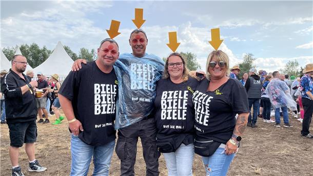 Der Samstag beim Sandstedter Sommer stand ganz im Zeichen von Schlager und Party...