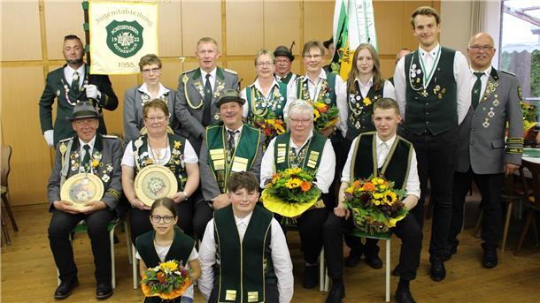 Der Sandbosteler Schützenverein konnte am Himmelfahrtstag ein komplettes Königshaus präsentieren