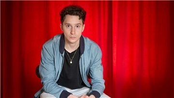 Der Schauspieler Jonathan Berlin spielt im ARD-Thriller „Die Saat - Tödliche Macht“ mit.