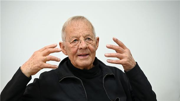 Schauspielern auf der Zielgeraden - Rolf Becker wird 90 Der Schauspieler Rold Becker feiert am 31. März seinen 90. Geburstag.