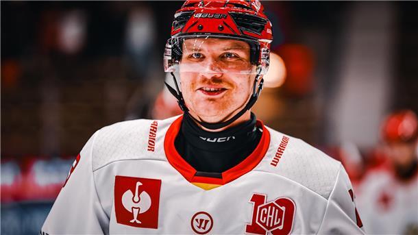 Der Schwede Max Görtz freute sich besonders über den Sieg der Fischtown Pinguins beim schwedischen Meister Skelleftea AIK.