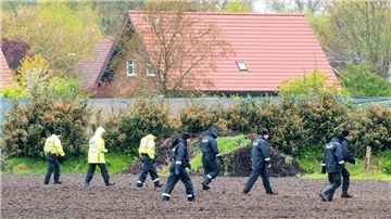 Der sechs Jahre alte Arian aus Elm im Landkreis Rotenburg (Wümme) bleibt auch am fünften Tag in Folge vermisst.Bockwoldt/dpa