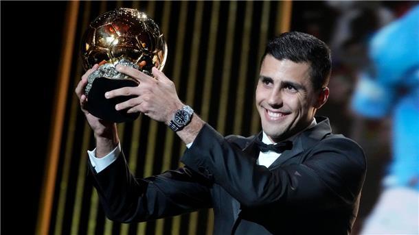 Weltfußballer? Ballon d’Or? Was welcher Preis bedeutet Der Spanier Rodri gewann in diesem Jahr den Ballon d’Or.
