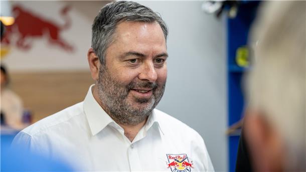 Zoff mit den Pinguins? Münchens Boss Winkler macht merkwürdige Andeutungen Der Sportdirektor des EHC Red Bull München, Christian Winkler