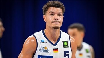 Der starke Auftritt von Jarelle Reischel beim Eisbären-Sieg in Bochum hat dem Small Forward eine Auszeichnung eingebracht. 