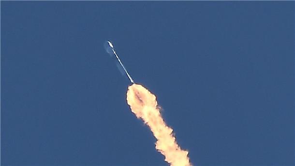 Der „weiße Drache“ fliegt: Esa-Mission „Earthcare“ im All Der Start des Erdbeobachtungssatelliten „Earthcare“ ist geglückt.