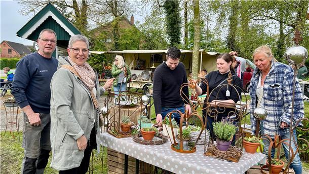 Der Stauden- und Pflanzenmarkt in Waddens bietet immer wieder auch Dekoratives für den Garten.