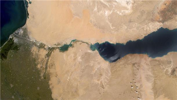 Der Suezkanal verbindet das Mittelmeer mit dem Roten Meer. (Archivbild) 