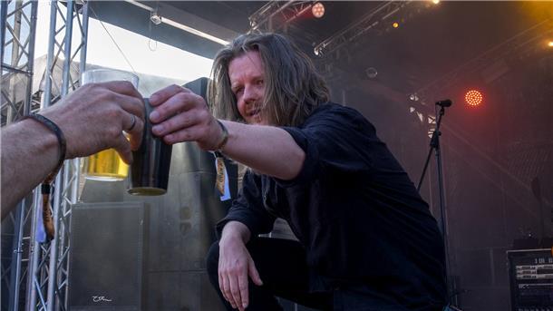 (Mit großer Bildergalerie) Harte Riffs und heiße Stimmung beim Rock House Festival