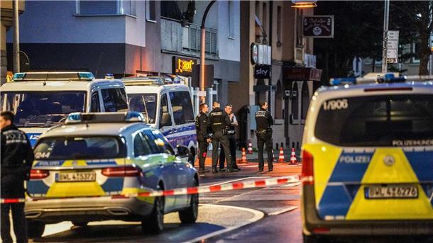 Männer nach Schüssen auf Gastwirt in U-Haft - mehrere Taten? Der Tatort in Plochingen am vergangenen Sonntag.