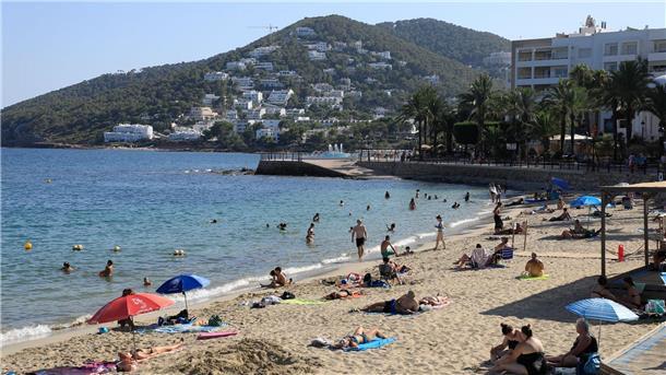 Unzufriedener Restaurantgast auf Ibiza von Koch verprügelt Der Tatort soll ein bekanntes Restaurant auf der Insel der Schönen und Reichen gewesen sein. (Symbolbild)