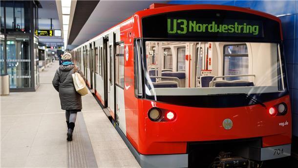 U-Bahnen werden immer mehr automatisiert Der Trend der Zukunft: eine vollautomatische U-Bahn am U-Bahnhof Großreuth in Nürnberg.