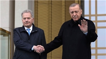 Der türkische Präsident Recep Tayyip Erdogan und Finnlands Staatsoberhaupt Sauli Niinistö haben sich in Ankara getroffen.