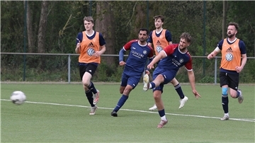 Der TuS Einswarden spielt in der 1. Fußball-Kreisklasse gegen die SG Schwei/Seefeld/Rönnelmoor.