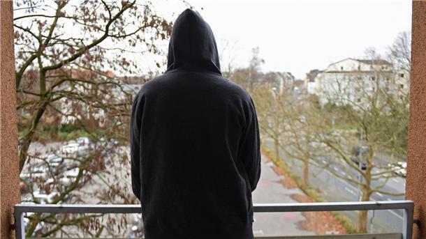 Der Übergang aus der stationären Betreuung in ein selbstständiges Leben ist für Betroffene oft mit vielen Schwierigkeiten verbunden. Die Kreisvolkshochschule will ihnen mit einem neuen Angebot helfen.