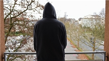 Der Übergang aus der stationären Betreuung in ein selbstständiges Leben ist für Betroffene oft mit vielen Schwierigkeiten verbunden. Die Kreisvolkshochschule will ihnen mit einem neuen Angebot helfen.