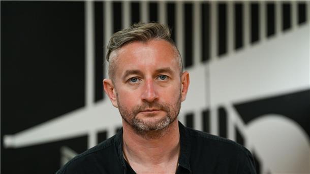 Ukrainischer Autor Zhadan tritt in Nationalgarde ein Der ukrainische Schriftsteller Serhij Zhadan wird seinem Land in der Verteidigung gegen Russland helfen.
