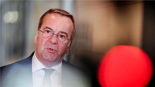 Pistorius verteidigt Kritik am Wehrdienst-Kompromiss Der Verteidigungsminister kritisiert, dass zentrale Punkte seines Gesetzentwurfs geändert wurden, bevor dieser überhaupt in den Bundestag eingebracht worden ist. (Archivbild)