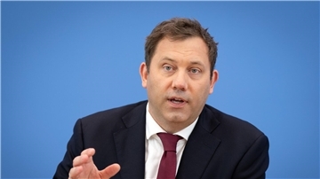 Der Vizekanzler erwartet Spar-Vorschläge von seinen Kabinettskollegen. 