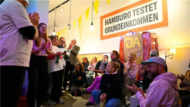 Volksentscheid für Grundeinkommen in Hamburg gescheitert Der Volksentscheid für ein Grundeinkommen-Modellversuch ist gescheitert.