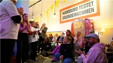 Volksentscheid für Grundeinkommen in Hamburg gescheitert Der Volksentscheid für ein Grundeinkommen-Modellversuch ist gescheitert.
