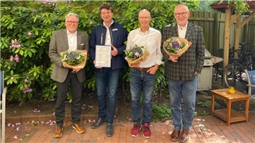 Der Vorstand des Fördervereins der Seemannsmission Bremerhaven (von links): die Vorsitzenden Hans-Werner Monsees und Iven Krämer, Schatzmeister Carsten Canow und Schriftführer Thomas Becker.