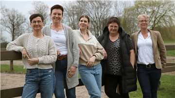 Inse Hemme, Antje Müller, Cassandra Roolfs, Rita Wache und Talke van der Velde