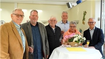 Gruppenbild mit Dame: 
