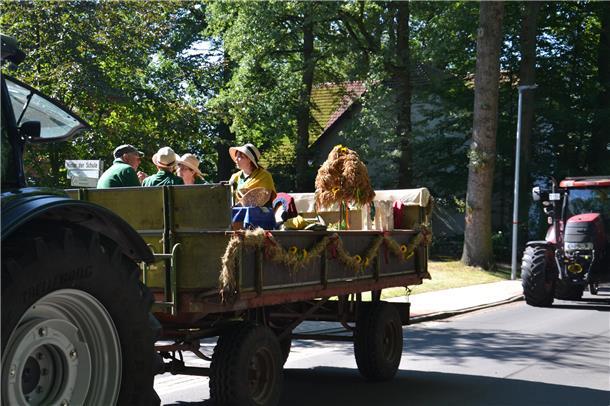 Der Wagen des Heimatvereins war traditionell dem Thema Ernte gewidmet. 