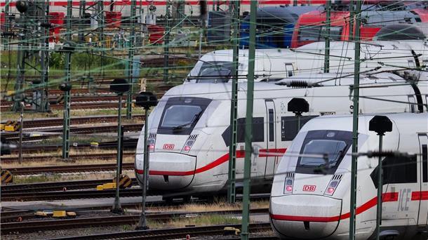 GDL-Warnstreik bremst Bahn-Tarifrunde Der Warnstreik wird massive Ausirkungen auf den Zugverkehr haben.