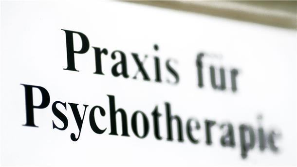 Kassen fordern Meldepflicht für freie Therapieplätze Der Weg zur Therapie ist oft lang. (Archivbild)