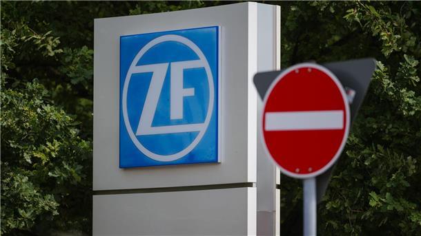 Zulieferer ZF: Erreichen Sparziel - aber das reicht nicht Der Zulieferer ZF Friedrichshafen muss sich neu erfinden. (Archivbild)