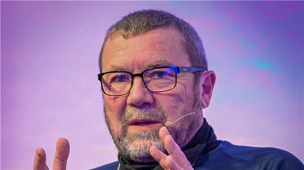 Behörden setzen die „Alan Kurdi“ mehrfach fest Detlef Suhr bei "Leute in der Losche".