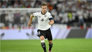 DFB-Kapitän Joshua Kimmich will Fußball-Talente in seiner Heimat, dem Schwarzwald, fördern.