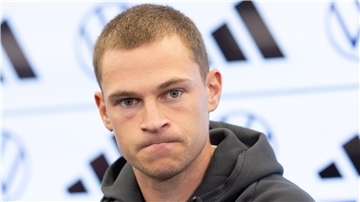 DFB-Kapitän Kimmich wünscht sich eine größere Trennung von Fußball und Politik.