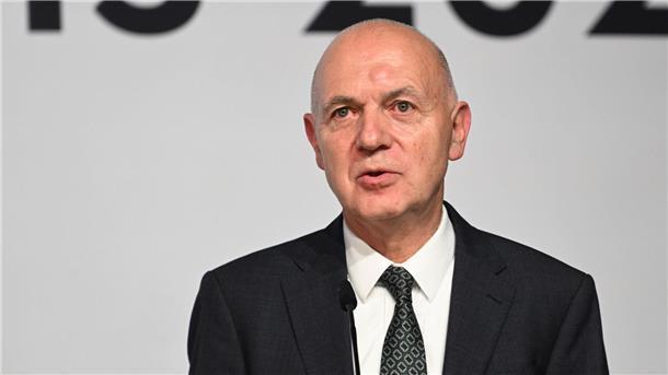 Amnesty-Kritik am Deutschen Fußball-Bund vor WM-Vergabe DFB-Präsident Bernd Neuendorf sitzt im Entscheidergremium des Weltverbands FIFA.