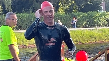 Björn Maywald nach dem Schwimmen beim Triathlon